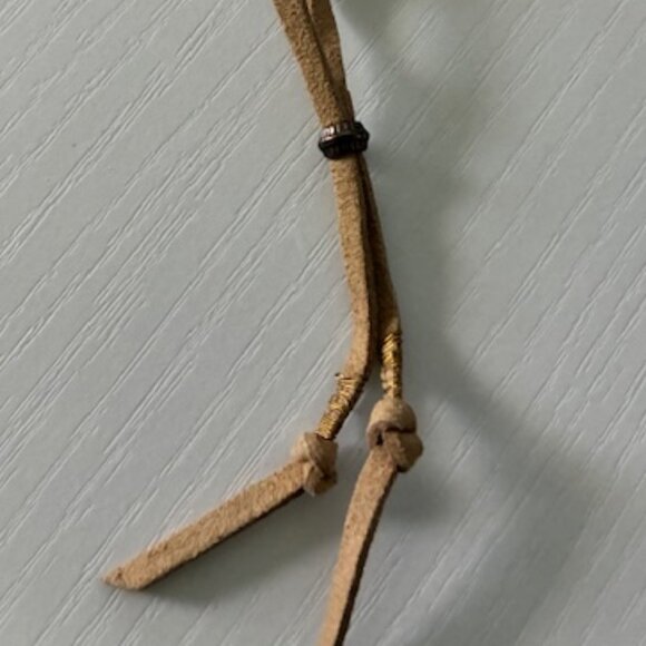 Bracelet - soft tan leather band with peach and tan beads. Expandable! - Picture 3 of 3